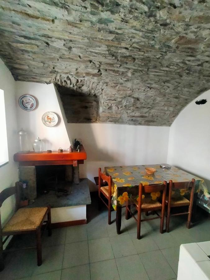 La Casetta Rosa Rocchetta di Vara Exterior foto